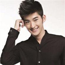 韩朔个人资料,才华横溢的年轻艺术家，探索艺术与生活的完美融合