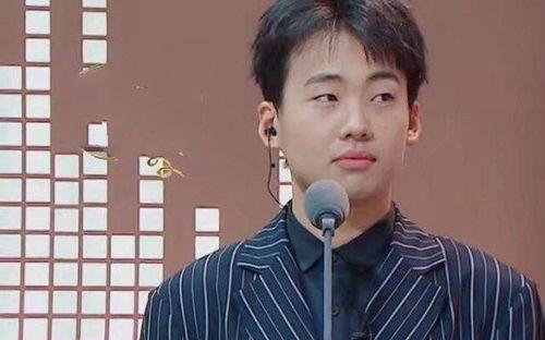 郭麒麟个人资料学历,从相声名门之后到学霸的华丽蜕变